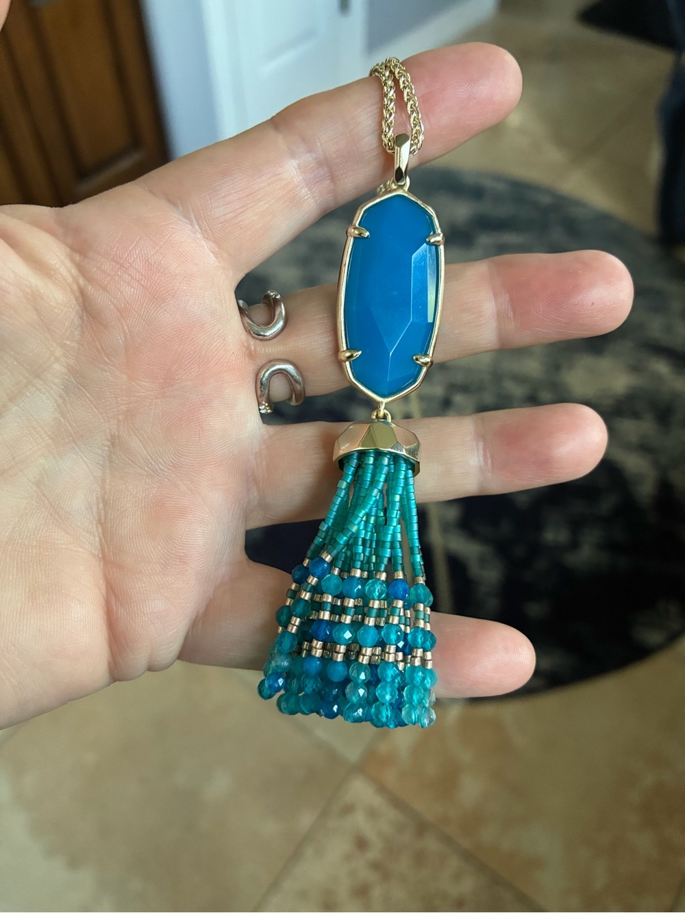 Kendra Scott gold beaded adjustable Evie necklace in aqua and teal - Picture 2 of 5